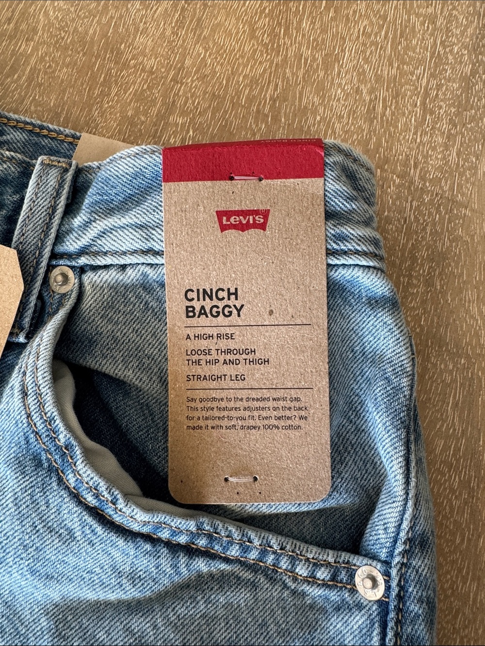 Levi's Relaxed Wide-Leg Light Blue Denim Jeans - Picture 2 of 6